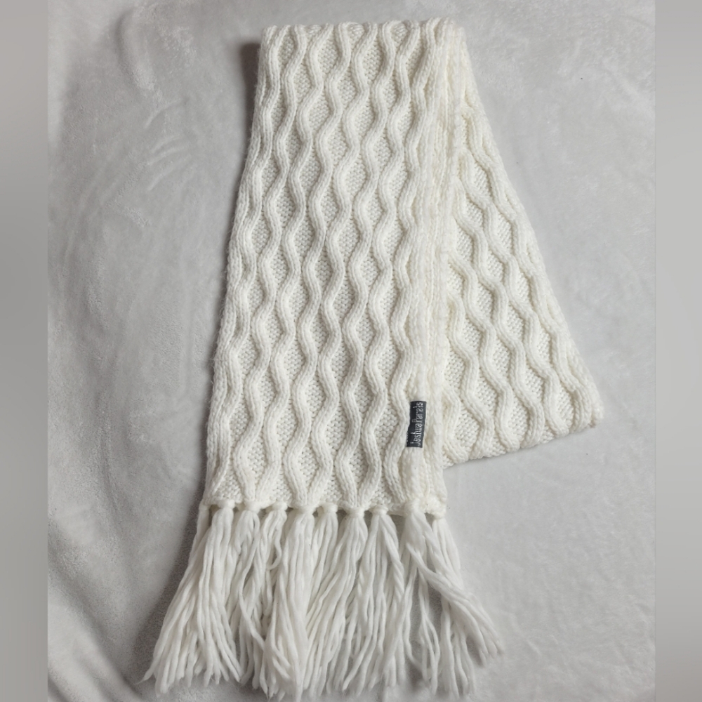 White wool scarf